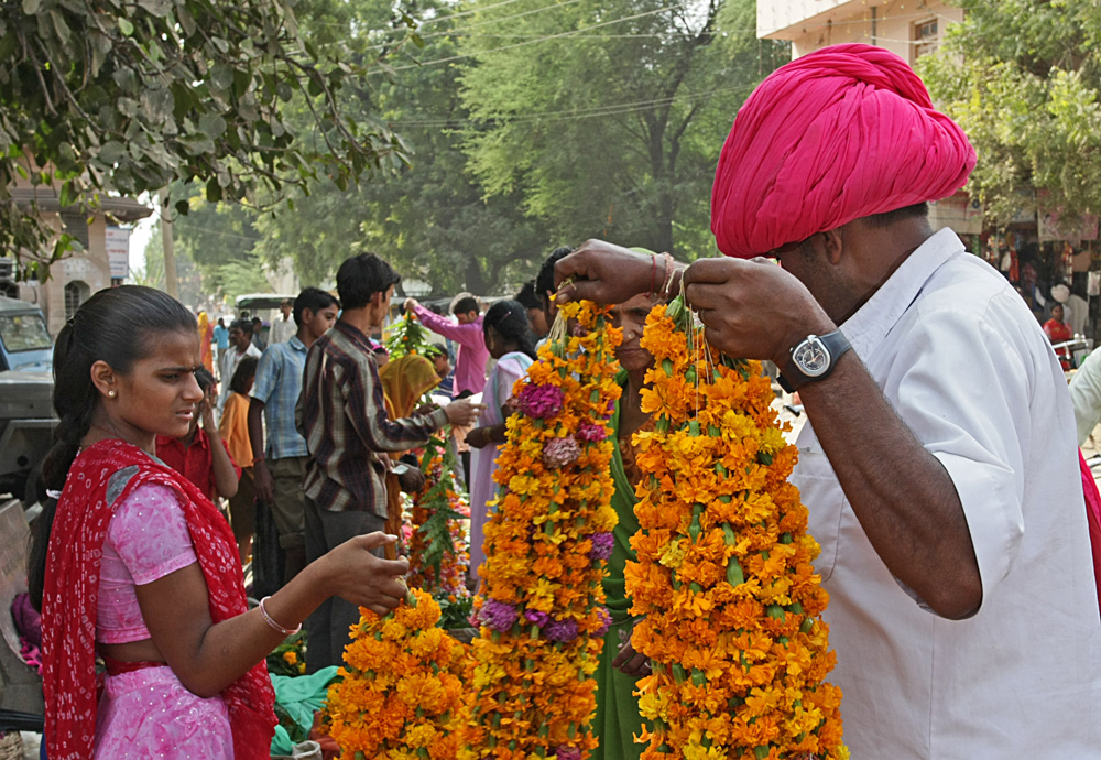 BLUMENMARKT IN RANAKPUR