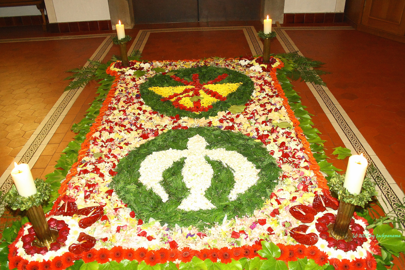 Blumenteppich zu Fronleichnam in der Pfarrkirche