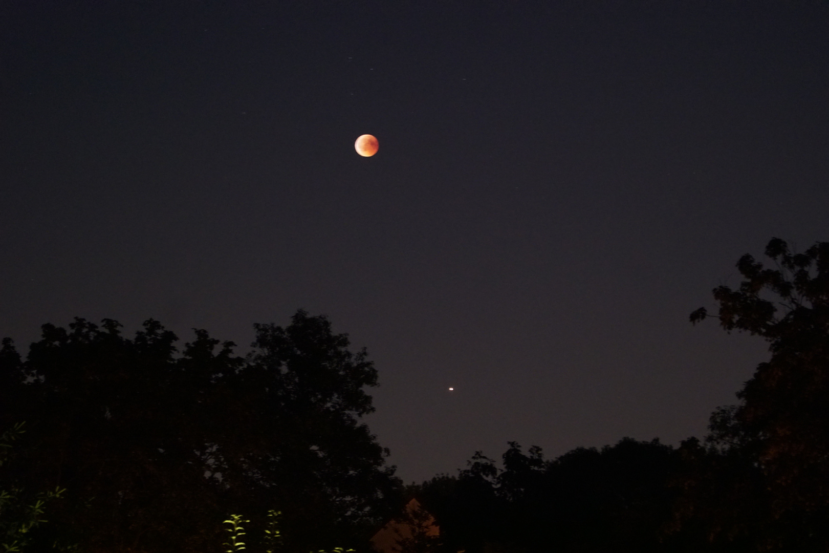 Blutmond mit Mars