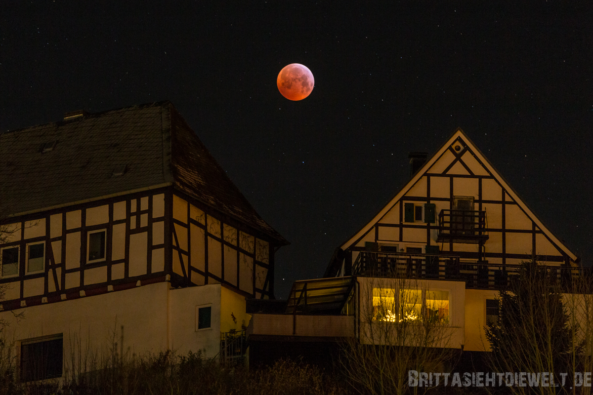 Blutmond über Arnsbergs Altstadt