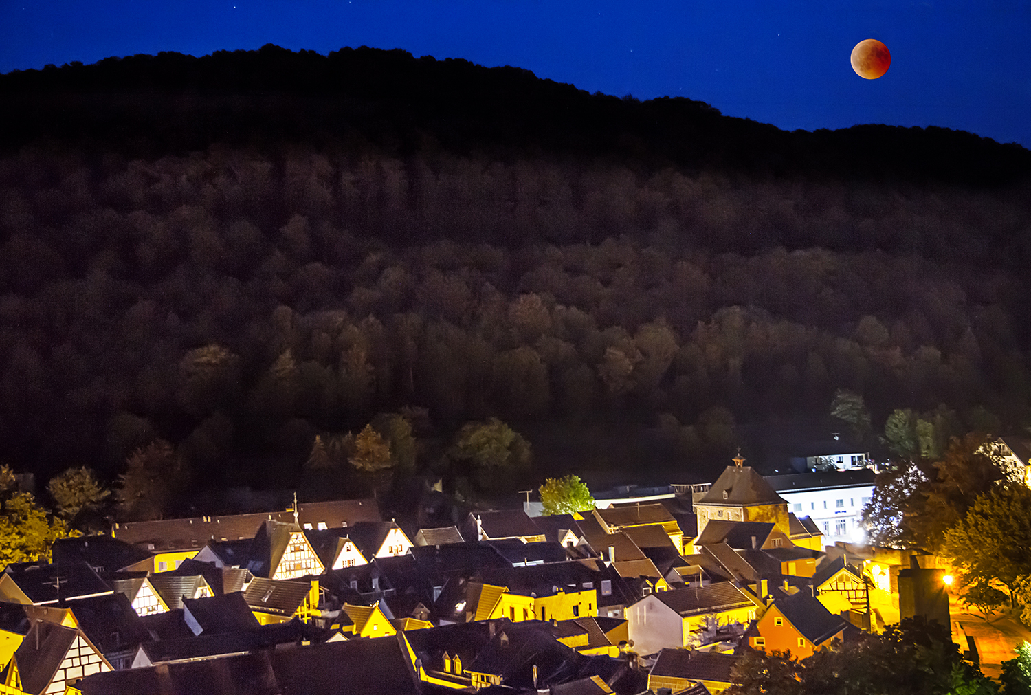 Blutmond über Bad Münstereifel