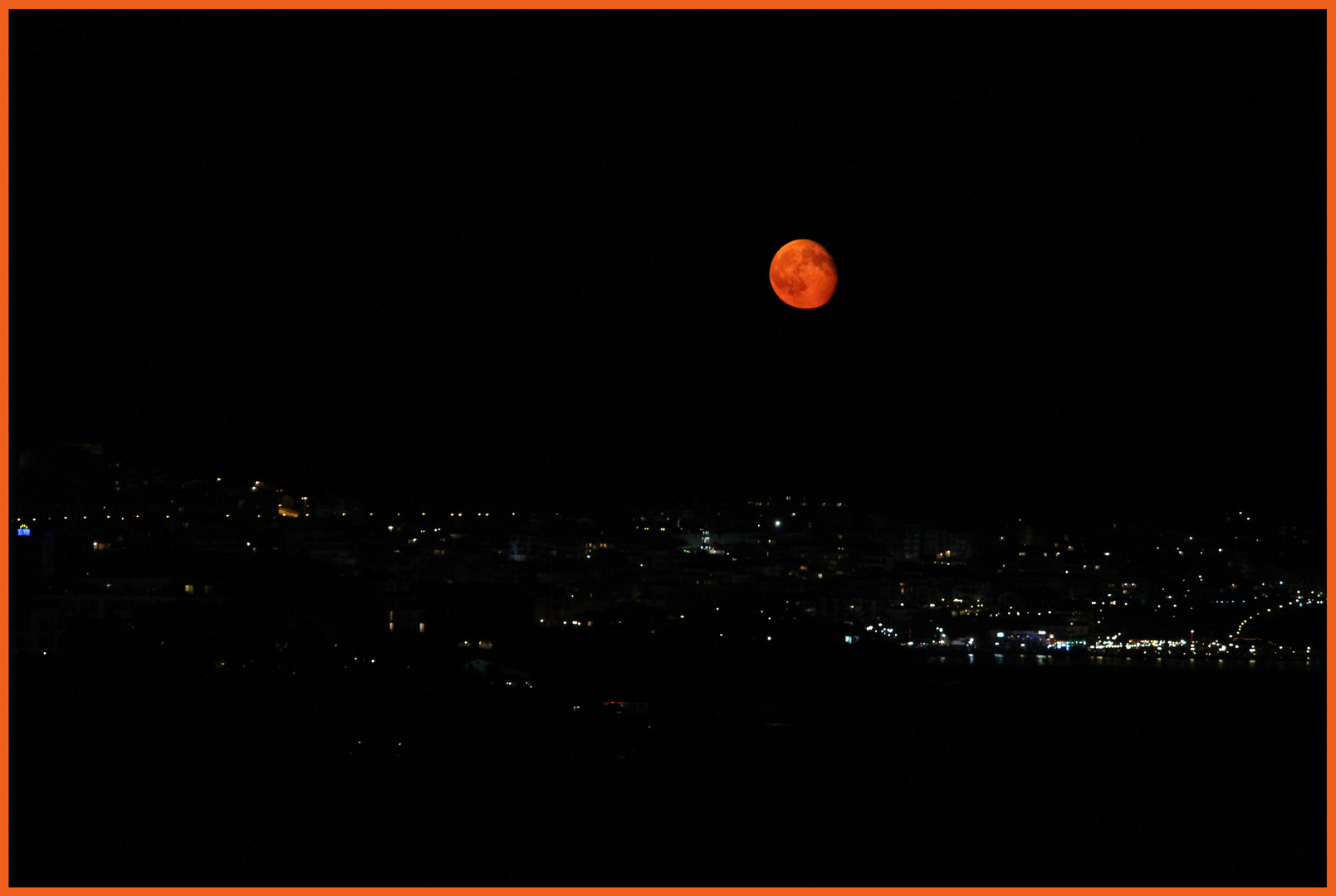 Blutmond über Bulgarien