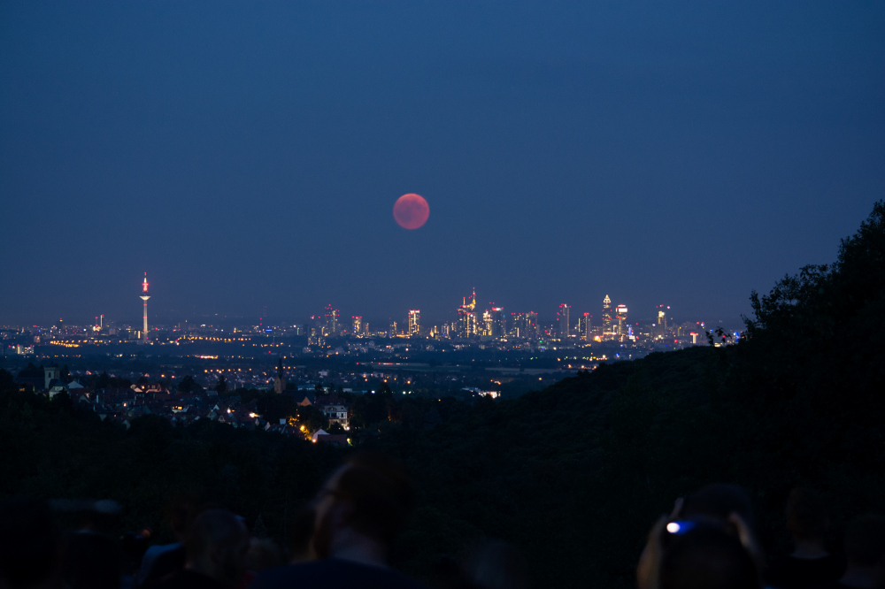 Blutmond über Frankfurt