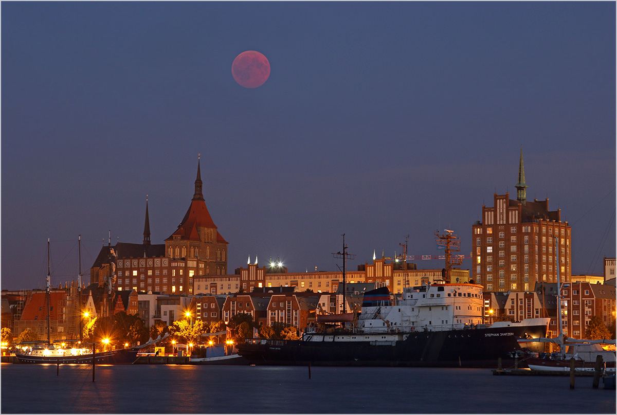 Blutmond über Rostock