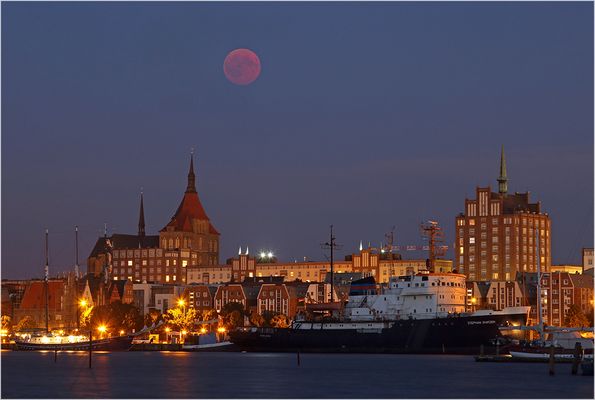 Blutmond über Rostock