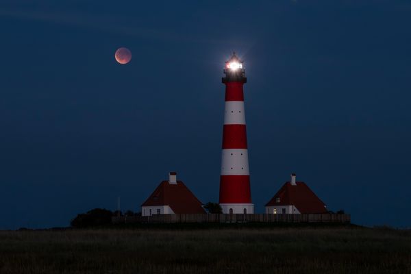 Blutmond über Westerhever