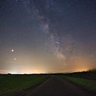 Blutmond und Mars unter der Milchstraße