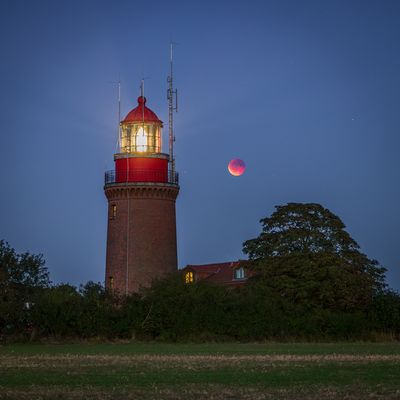 Blutmondfinsternis am Leuchtturm