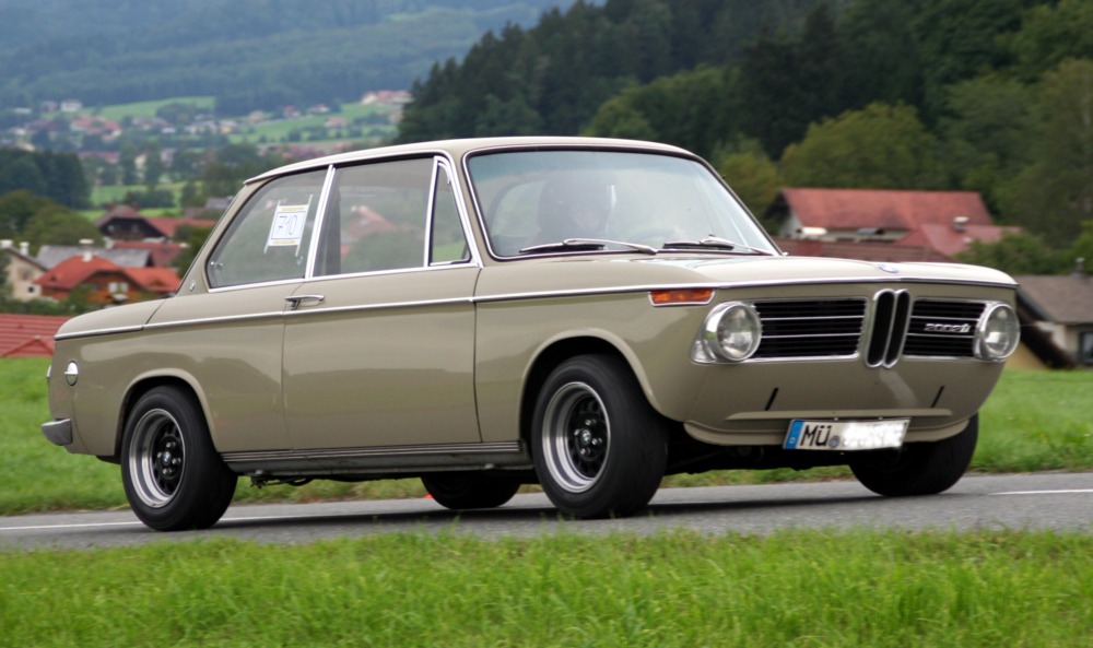 BMW 2002 ti beim Bergrennen (reload)