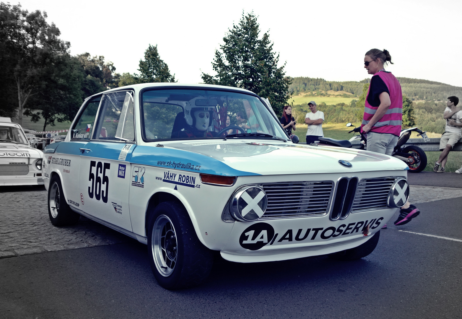 BMW 2002 ti beim Glasbach Rennen 2014