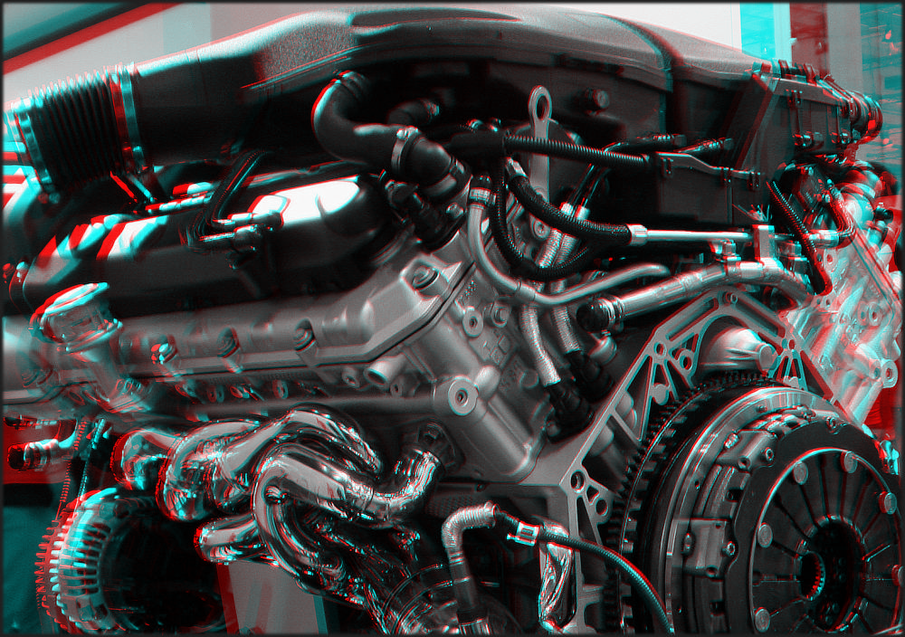 BMW 8-Zylinder Motor (s/w-Anaglyphe rot/cyan)