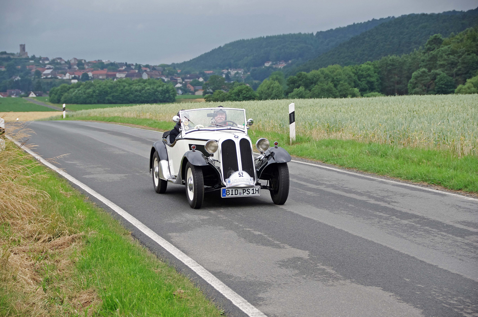 BMW auf Strecke....