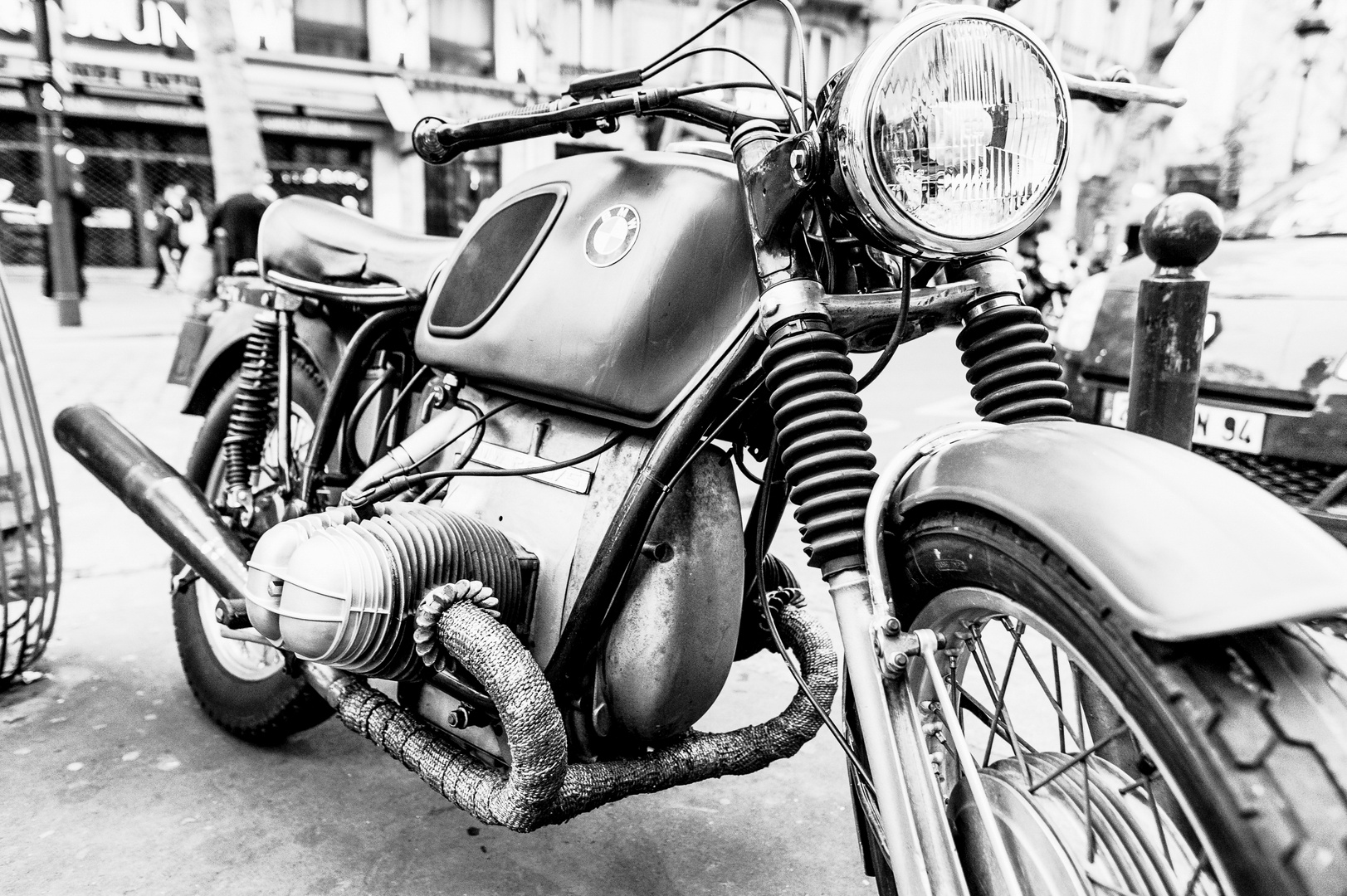 BMW Boxer in Paris