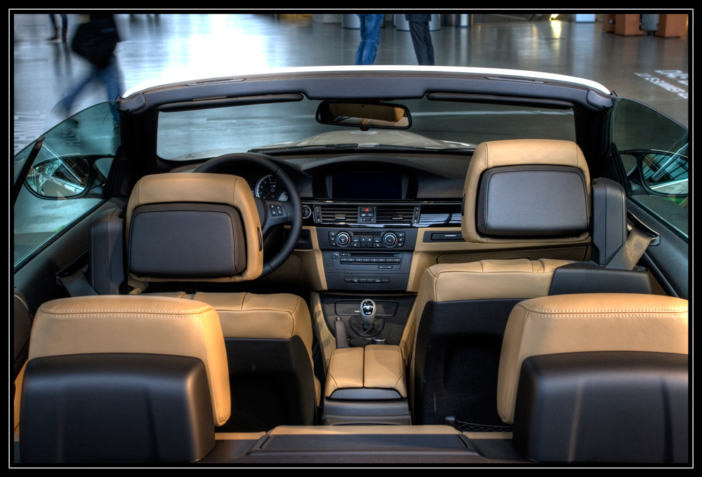 BMW-Cabrio in der BMW-Welt
