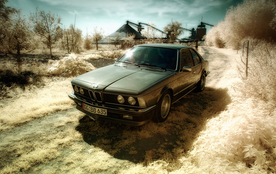 -- BMW E24 --