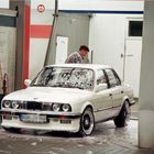 BMW E30 320i 