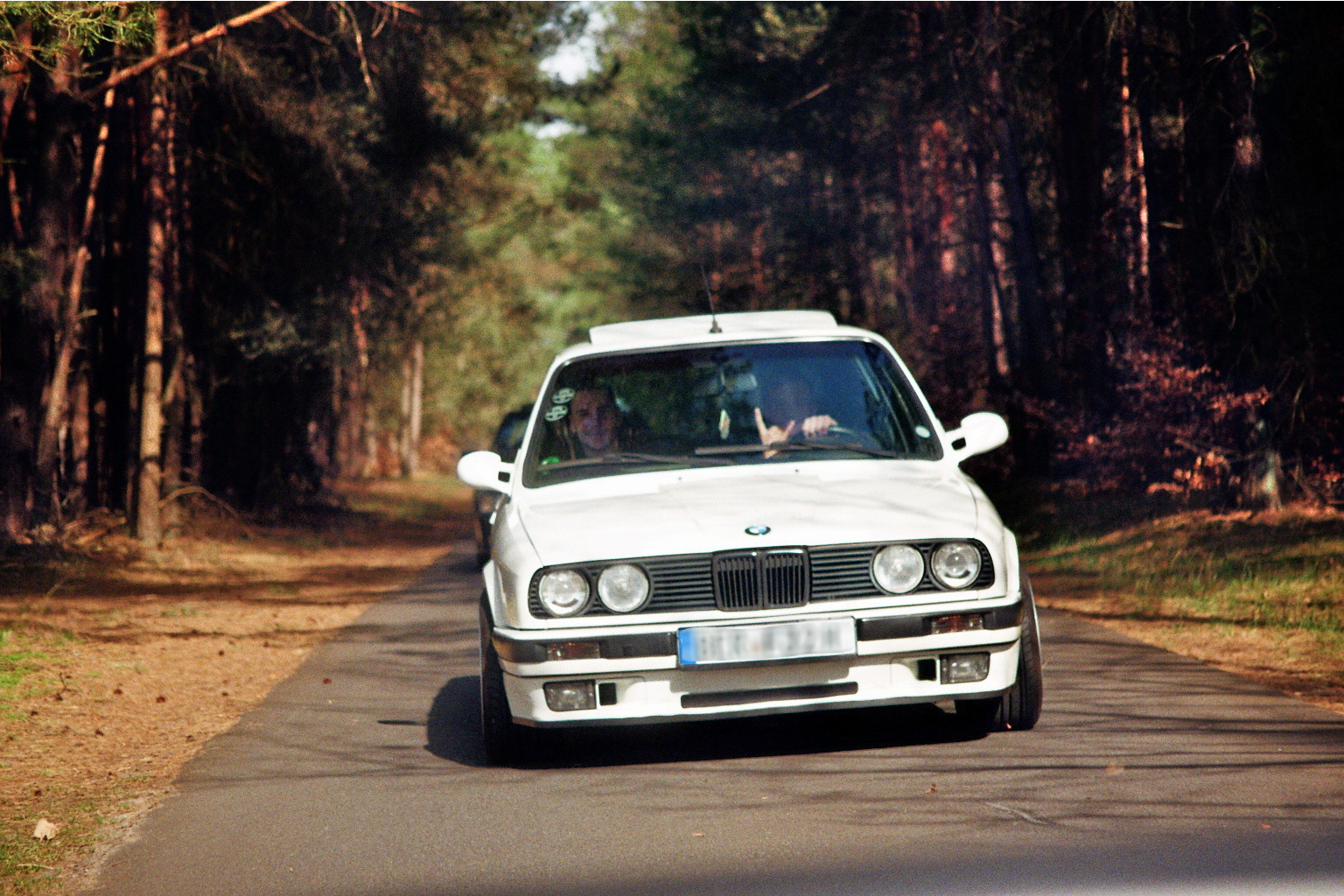 BMW E30 320i Touring // Analog