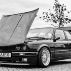 BMW E30 Black