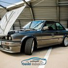 BMW E30 V8