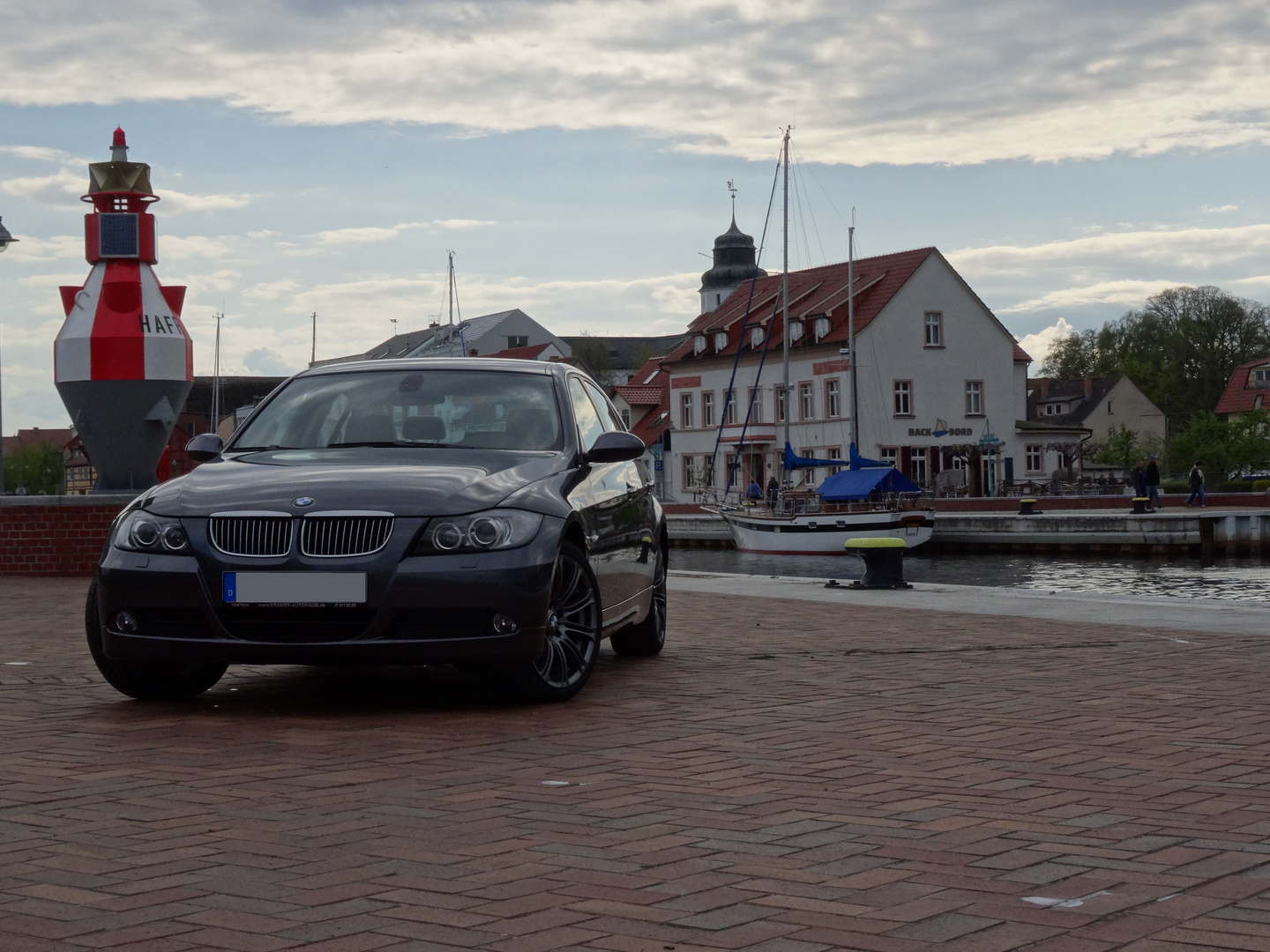 BMW E90 am Ueckermünder Hafen