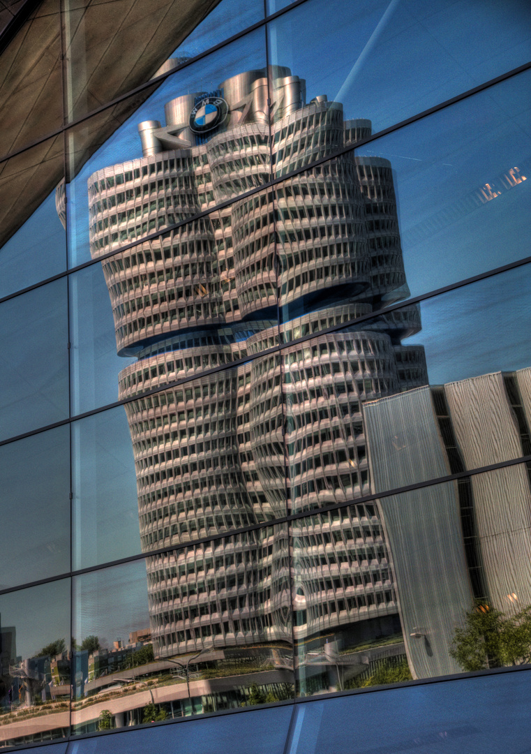 BMW-Hochhaus (HDR)