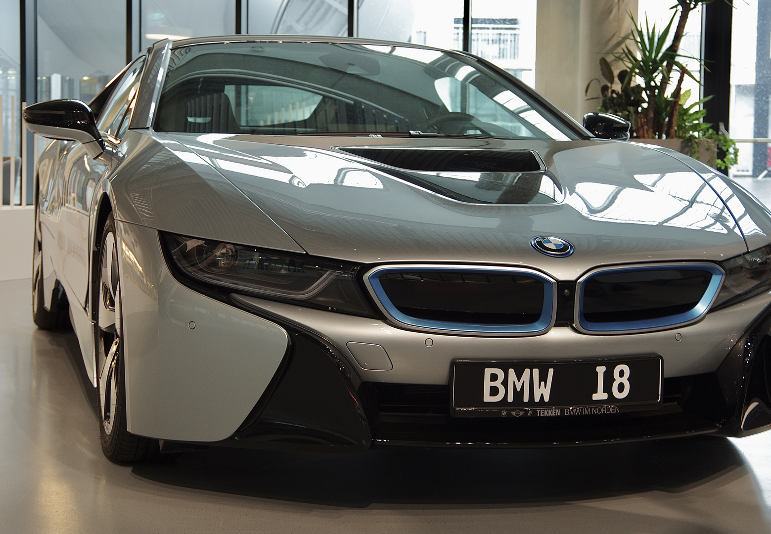 BMW i8