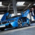 BMW i8 Sportwagen mal in Blau