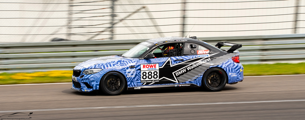  BMW M2 CS Racing