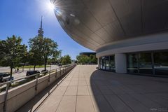 BMW Museum mit Sonne