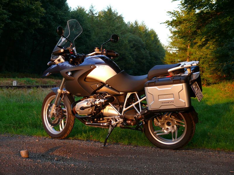 BMW R1200GS in Abendsonne