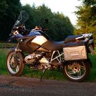 BMW R1200GS in Abendsonne