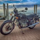 BMW R75/6 am Hafen in Dornumersiel