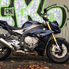 BMW S1000R