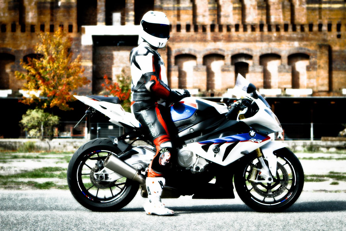 ...BMW S1000RR....