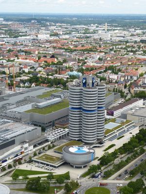 BMW Turm und Museum....