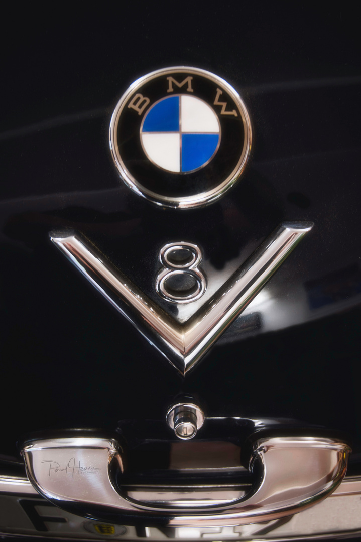 BMW V8