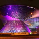 BMW Welt bei Nacht