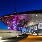 BMW Welt bei Nacht - Spiel der Formen und Farben 5