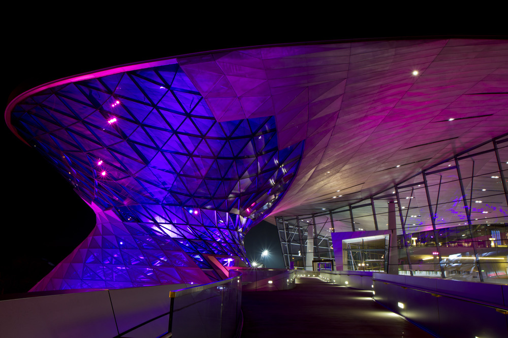 BMW Welt, ein Farbenwunder