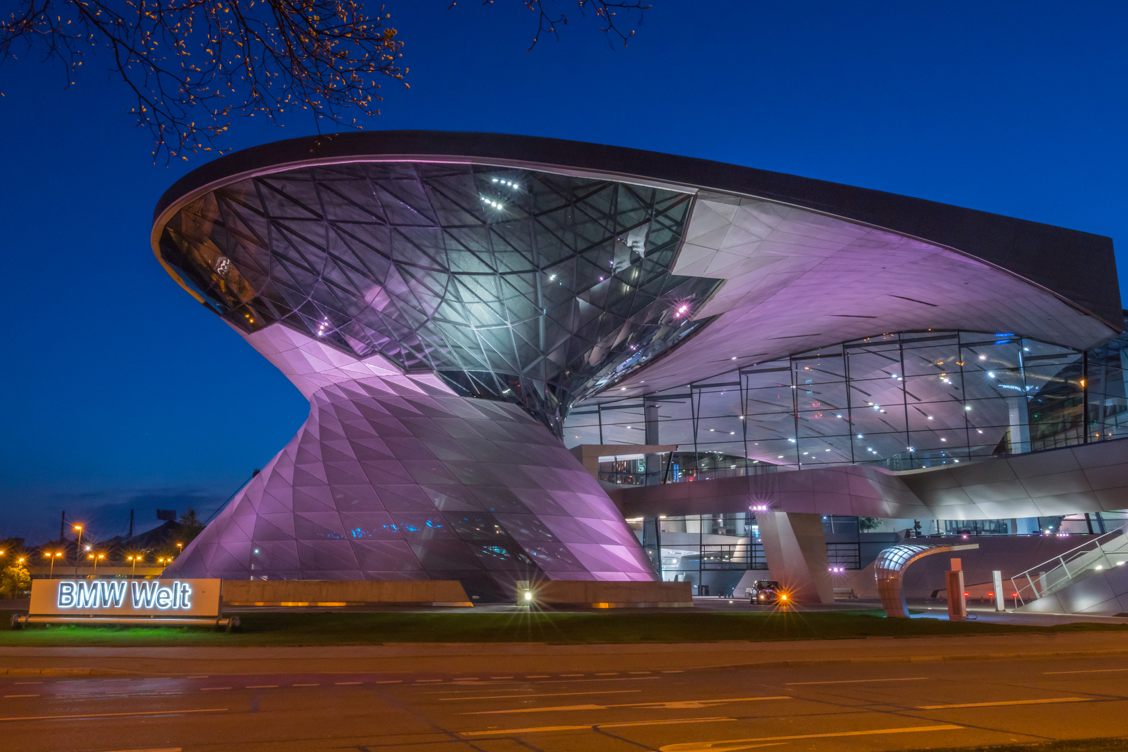 BMW Welt III