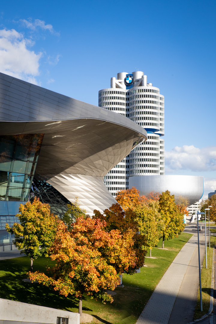 BMW Welt im Herbst