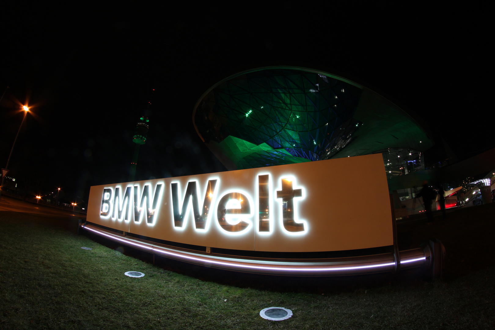 BMW-Welt in grün 2