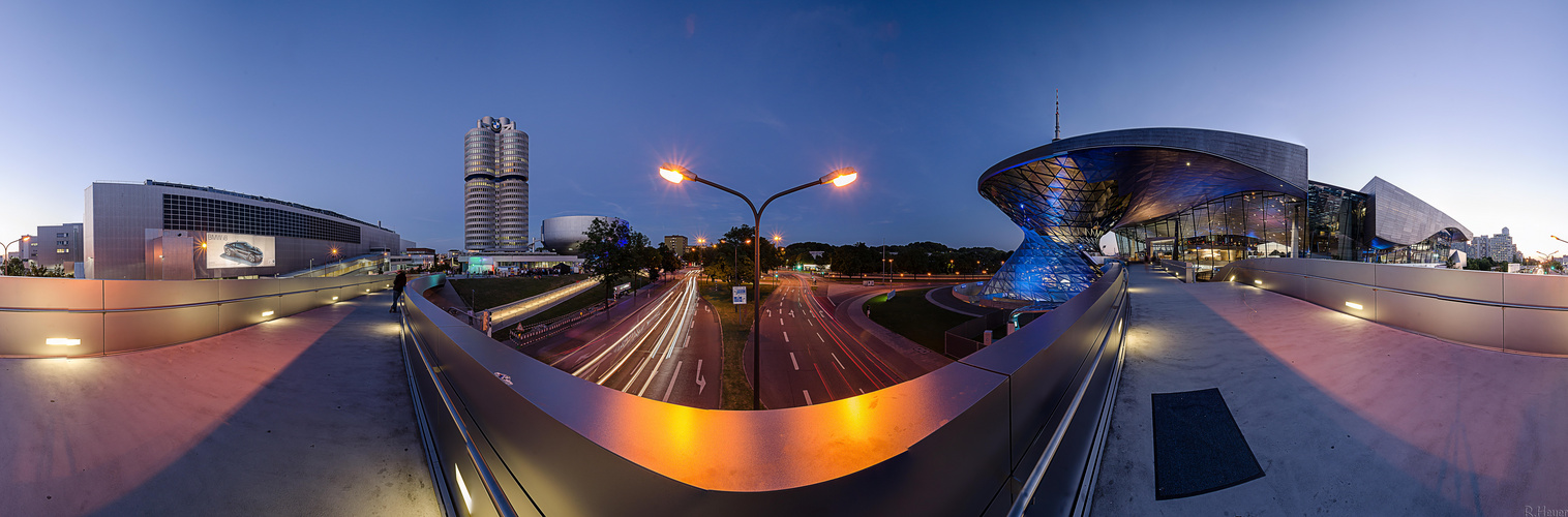 BMW Welt und BMW Vierzylinder 360°