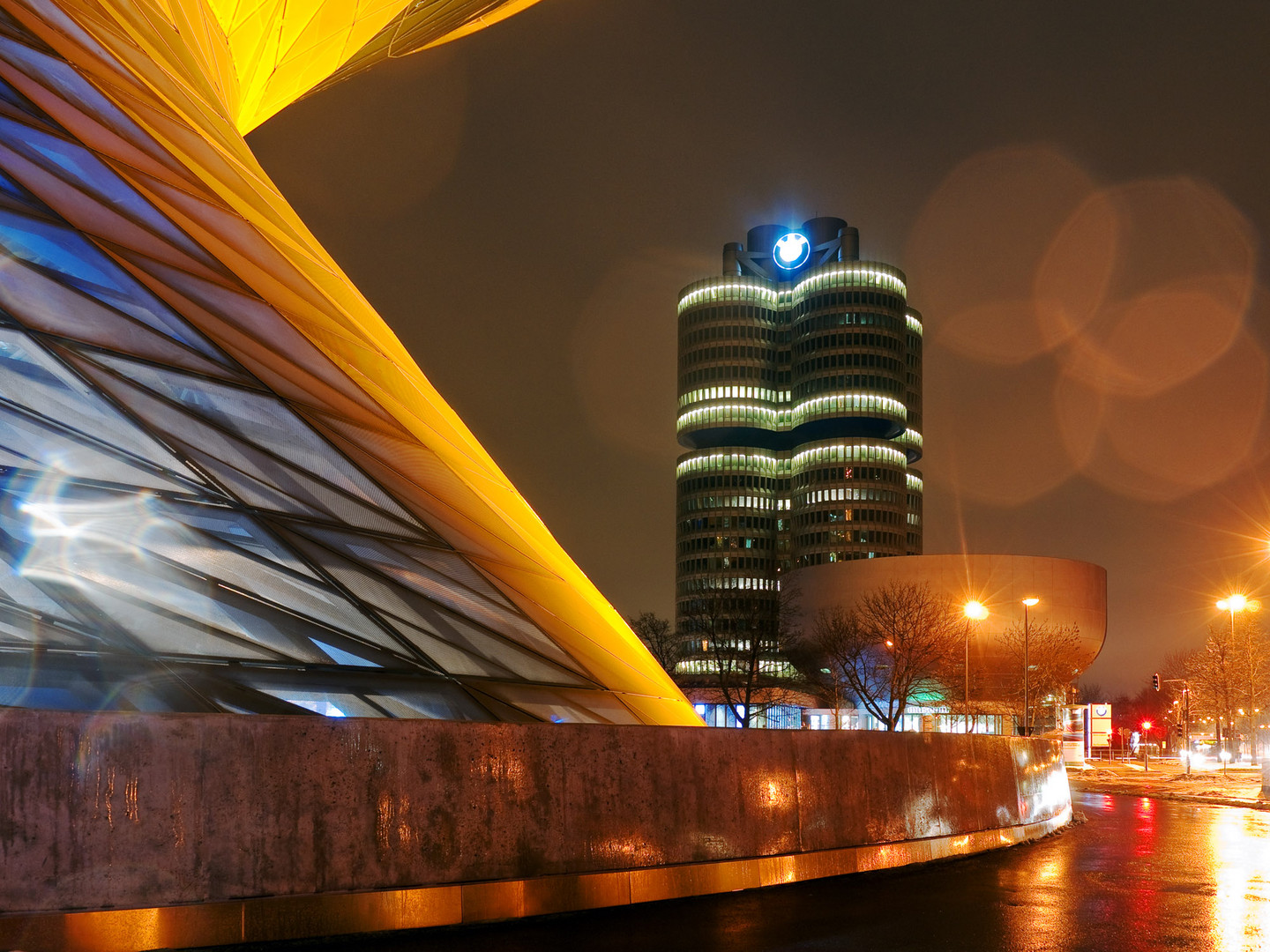 BMW-Welt und Vierzylinder-Hochhaus