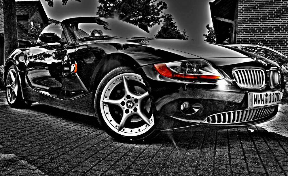 BMW Z4 in HDR + Keycolor