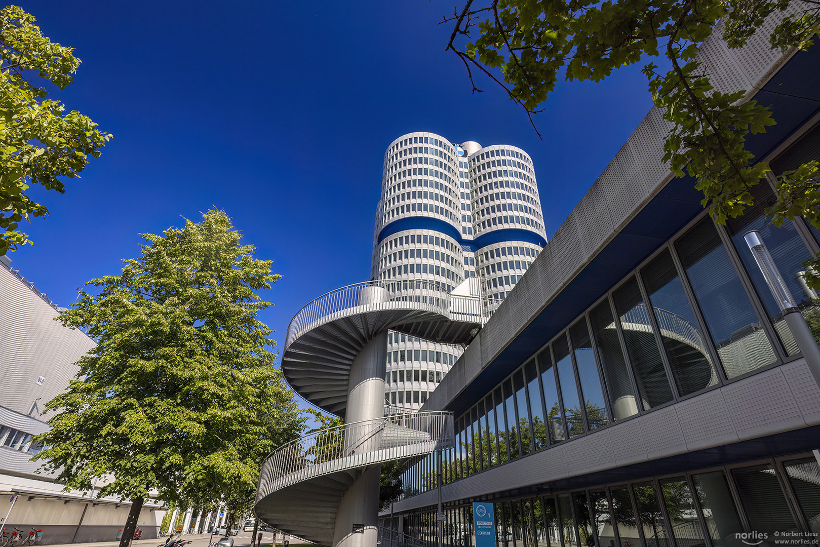 BMW Zentrale mit Rundtreppe