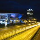 BMW-Zentrum bei Nacht