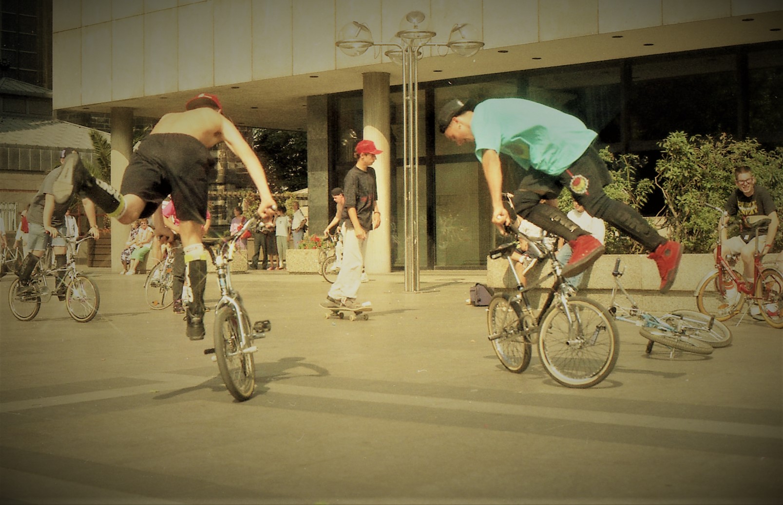 BMX - Akrobatik in perfektion / Ein Duett - Teamgeist und Synchronizität