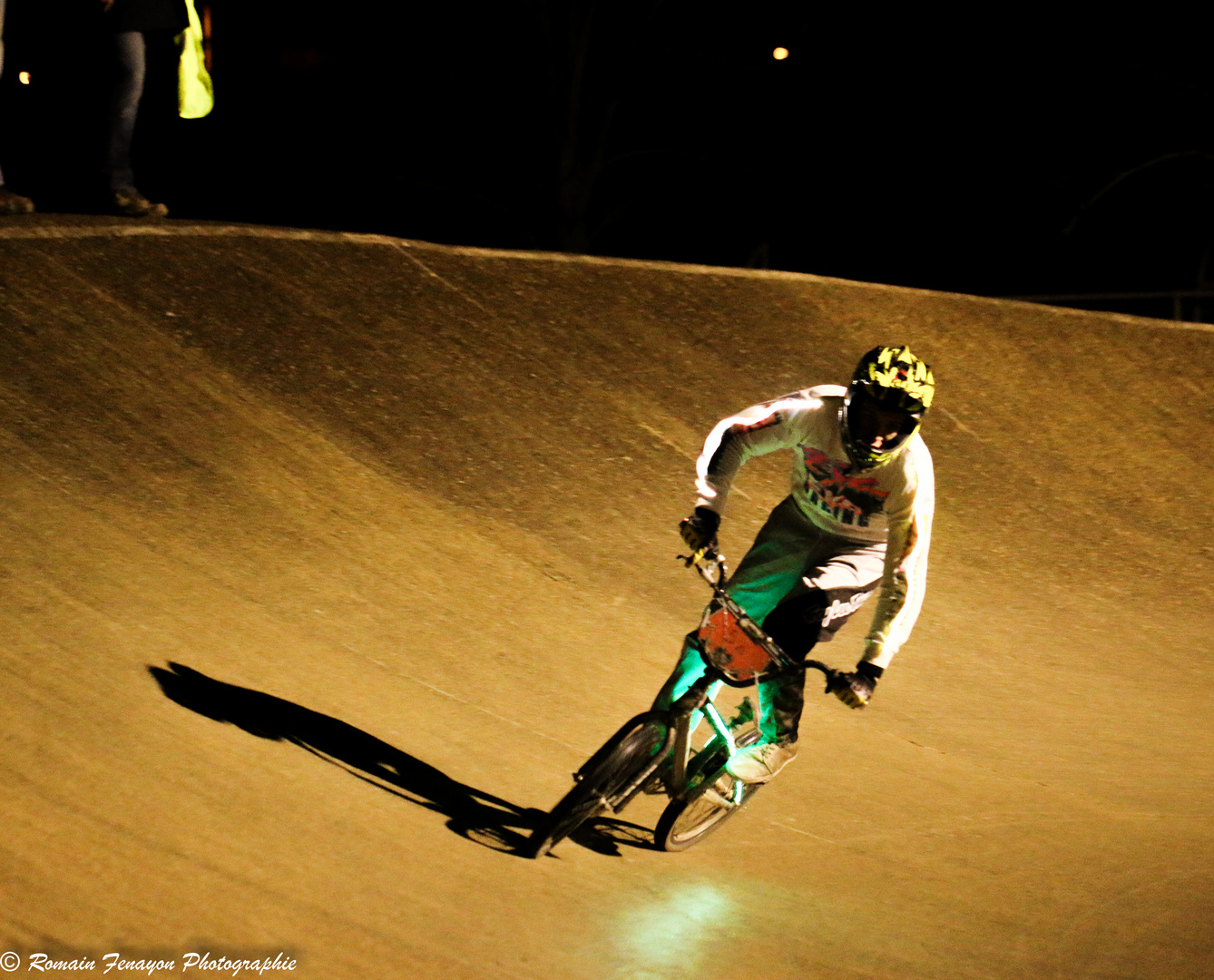 BMX BY NIGHT