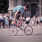 BMX - Vorbereitung zu einem Move 360° back -wheel- rotation 